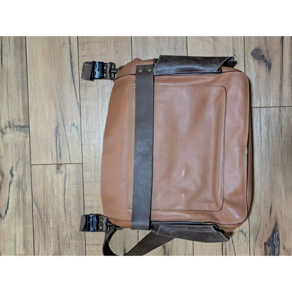Scout by Petunia Pickle Bottom Leather Diaper Bag / Messenger Bag